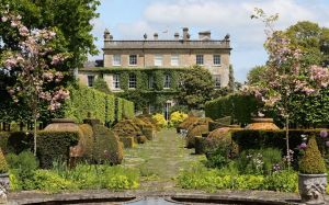 Prince Charles garden at Highgrove.jpg
